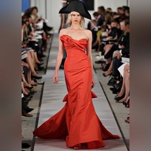 $8,000 OSCAR DE LA RENTA PICASSO CORAL SILK BOW TRAIN RUNWAY GOWN XL 14